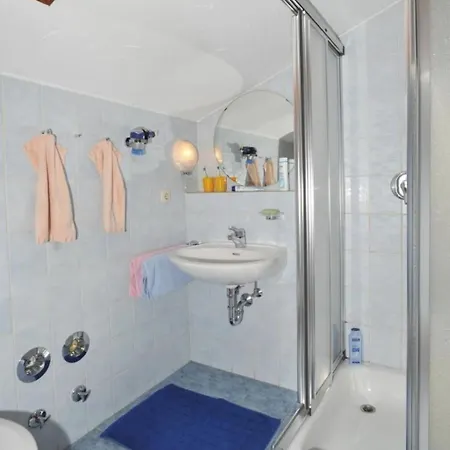 Komfortable Mit Herrlichem Bergblick By Interhome Apartmán